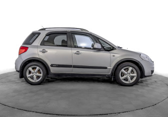 Подержанный автомобиль Suzuki SX4 Hatchback 2007 года (4 фото)
