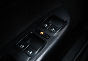 Подержанный автомобиль Skoda Octavia Liftback 2010 года (13 фото)