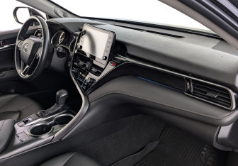 Подержанный автомобиль Toyota Camry Sedan 2021 года (13 фото)