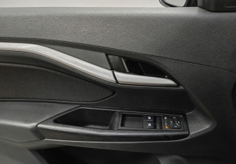 Подержанный автомобиль LADA (ВАЗ) Vesta Sedan 2017 года (14 фото)