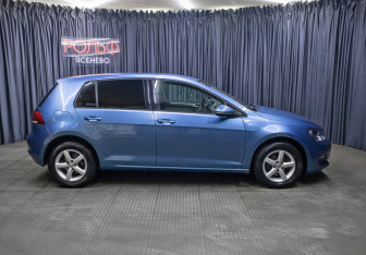 Подержанный автомобиль Volkswagen Golf Hatchback 2013 года (6 фото)