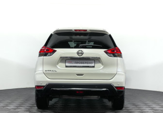 Подержанный автомобиль Nissan X-Trail 2018 года (6 фото)