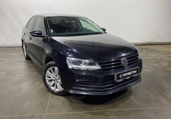 Подержанный автомобиль Volkswagen Jetta Sedan 2016 года (3 фото)