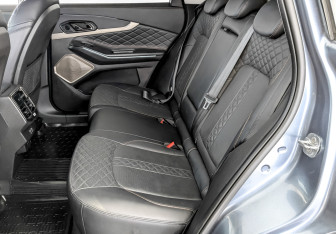 Подержанный автомобиль Exeed TXL 2022 года (12 фото)