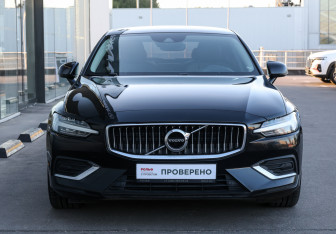 Подержанный автомобиль Volvo S60 2019 года (2 фото)