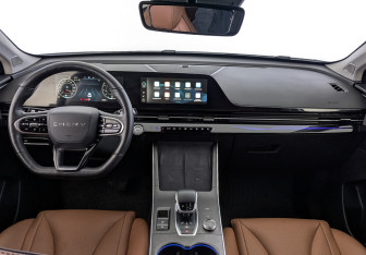 Подержанный автомобиль Omoda C5 2022 года (14 фото)