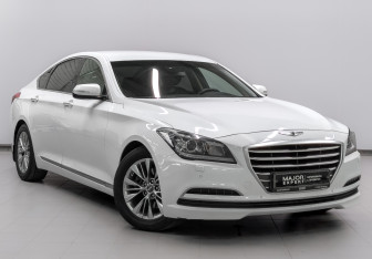 Подержанный автомобиль Hyundai Genesis 2014 года (3 фото)