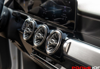 Подержанный автомобиль Mercedes-Benz GLB 2020 года (12 фото)