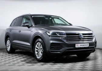 Подержанный автомобиль Volkswagen Touareg 2019 года (3 фото)