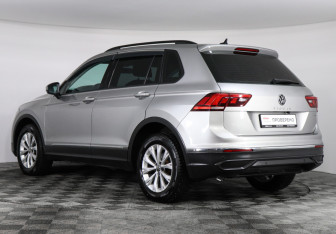 Подержанный автомобиль Volkswagen Tiguan 2021 года (7 фото)