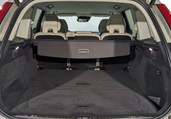 Подержанный автомобиль Volvo XC90 2016 года (10 фото)