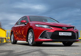 Подержанный автомобиль Toyota Camry Sedan 2021 года (6 фото)