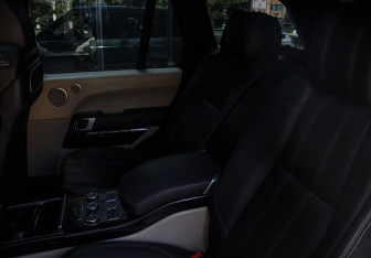 Подержанный автомобиль Land Rover Range Rover 2014 года (17 фото)