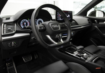 Подержанный автомобиль Audi Q5 2024 года (7 фото)