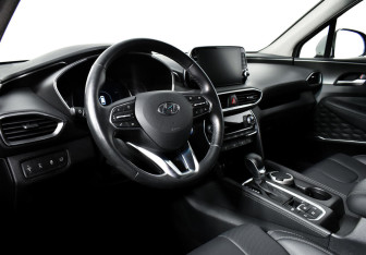 Подержанный автомобиль Hyundai Santa Fe 2020 года (11 фото)