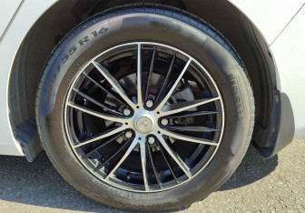 Подержанный автомобиль Hyundai Elantra Sedan 2015 года (13 фото)