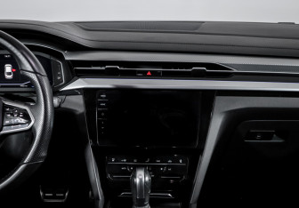 Подержанный автомобиль Volkswagen Arteon 2021 года (13 фото)