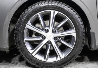 Подержанный автомобиль Geely Emgrand 2024 года (25 фото)