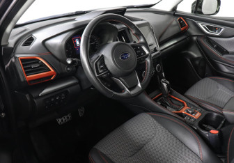Подержанный автомобиль Subaru Forester Suv 2020 года (9 фото)