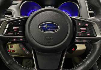 Подержанный автомобиль Subaru Legacy Sedan 2019 года (17 фото)