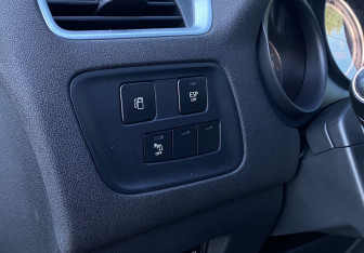 Подержанный автомобиль Citroen C4 Hatchback 2012 года (18 фото)