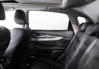 Подержанный автомобиль Exeed LX 2023 года (12 фото)