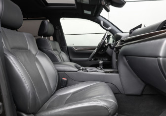 Подержанный автомобиль Lexus LX 2020 года (13 фото)