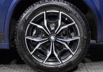 Подержанный автомобиль BMW X3 2022 года (29 фото)