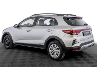 Подержанный автомобиль Kia Rio Hatchback 2021 года (7 фото)