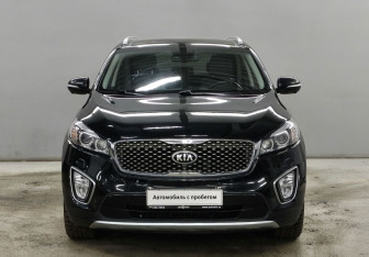 Подержанный автомобиль Kia Sorento 2016 года (2 фото)