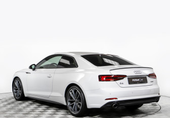 Подержанный автомобиль Audi A5 Coupe 2019 года (7 фото)