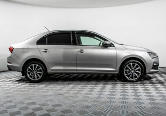 Подержанный автомобиль Skoda Rapid Liftback 2020 года (4 фото)