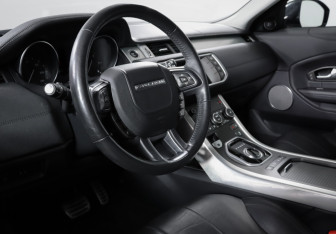 Подержанный автомобиль Land Rover Range Rover Evoque 2018 года (14 фото)