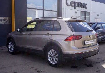 Подержанный автомобиль Volkswagen Tiguan 2020 года (6 фото)