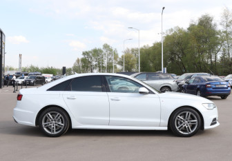 Подержанный автомобиль Audi A6 Sedan 2015 года (4 фото)