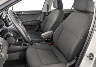 Подержанный автомобиль Skoda Rapid Liftback 2021 года (20 фото)