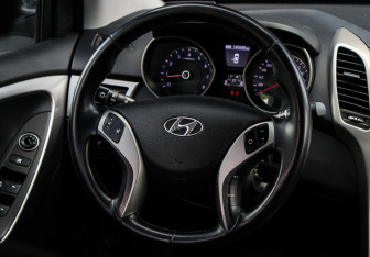 Подержанный автомобиль Hyundai i30 Hatchback 2016 года (11 фото)