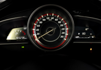 Подержанный автомобиль Mazda 3 Sedan 2014 года (13 фото)