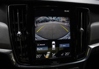 Подержанный автомобиль Volvo S90 2021 года (23 фото)