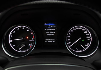 Подержанный автомобиль Toyota Camry Sedan 2022 года (13 фото)