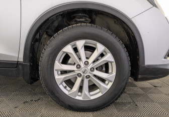 Подержанный автомобиль Nissan X-Trail 2018 года (12 фото)