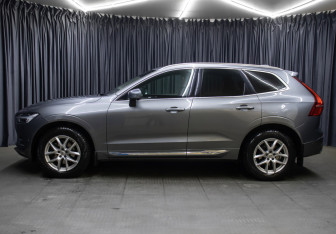 Подержанный автомобиль Volvo XC60 2019 года (8 фото)