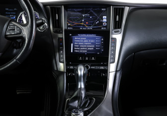 Подержанный автомобиль Infiniti Q50 2016 года (14 фото)