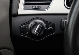 Подержанный автомобиль Audi A5 Coupe 2009 года (16 фото)