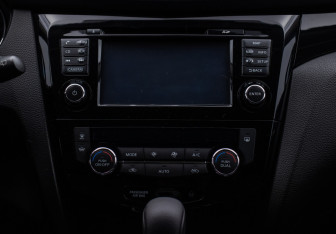 Подержанный автомобиль Nissan Qashqai 2016 года (14 фото)