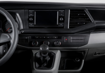 Подержанный автомобиль Volkswagen Transporter Minivan 2021 года (13 фото)