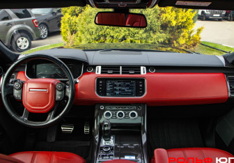 Подержанный автомобиль Land Rover Range Rover Sport 2015 года (9 фото)