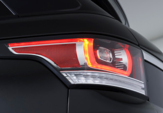 Подержанный автомобиль Land Rover Range Rover Sport 2015 года (23 фото)