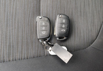 Подержанный автомобиль Hyundai Solaris Hatchback 2014 года (13 фото)