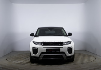 Подержанный автомобиль Land Rover Range Rover Evoque 2017 года (2 фото)